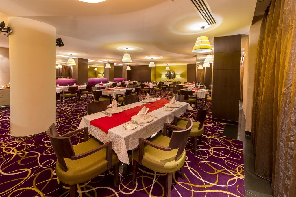 Hotel Grand Swiss Erbil Exteriör bild