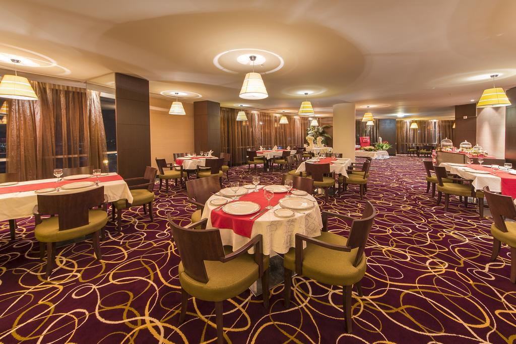Hotel Grand Swiss Erbil Exteriör bild