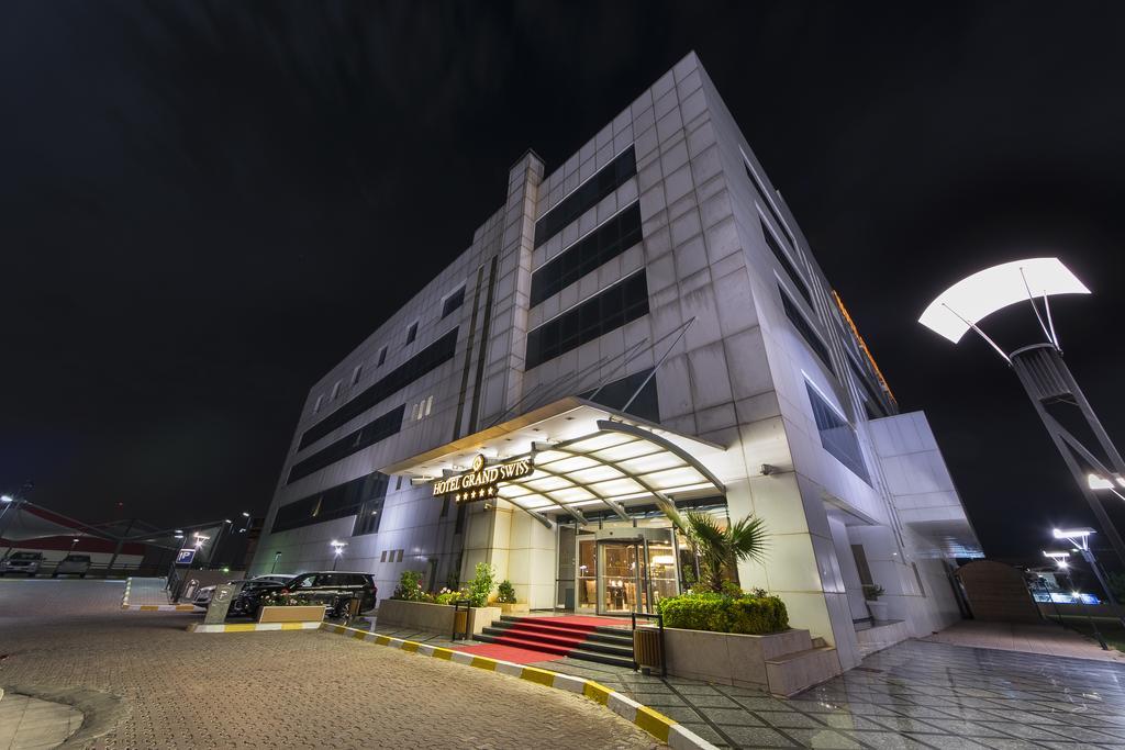 Hotel Grand Swiss Erbil Exteriör bild