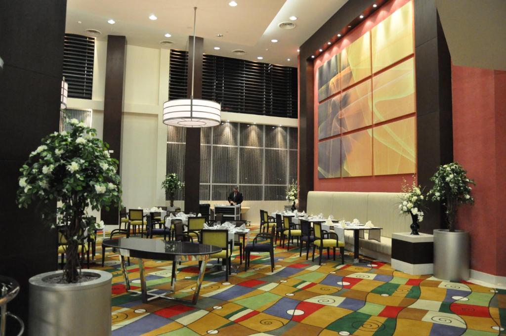 Hotel Grand Swiss Erbil Exteriör bild